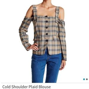 🎉🎉JUST REDUCED🎉🎉Tov Top